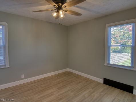 4310 Grantwood Drive Parma OH 44134
