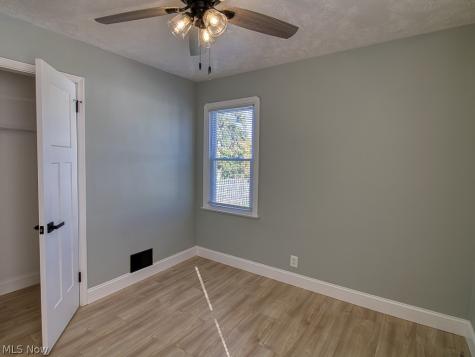 4310 Grantwood Drive Parma OH 44134