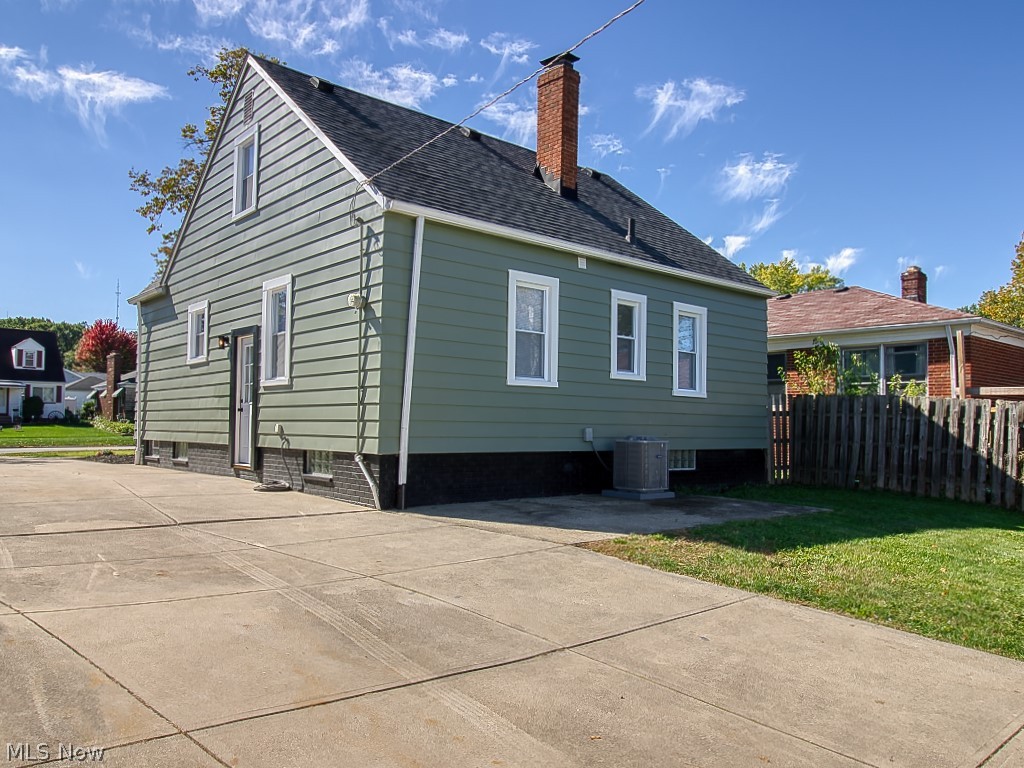 4310 Grantwood Drive Parma OH 44134