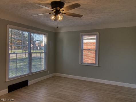 4310 Grantwood Drive Parma OH 44134