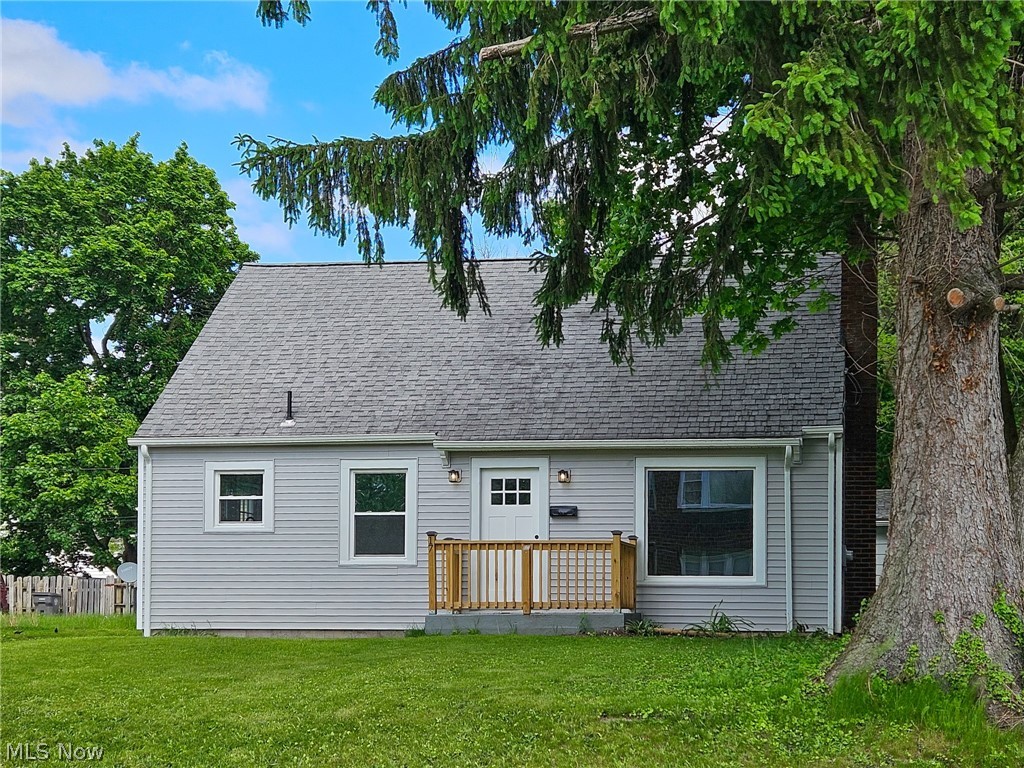 17 N Richview Avenue Youngstown OH 44509