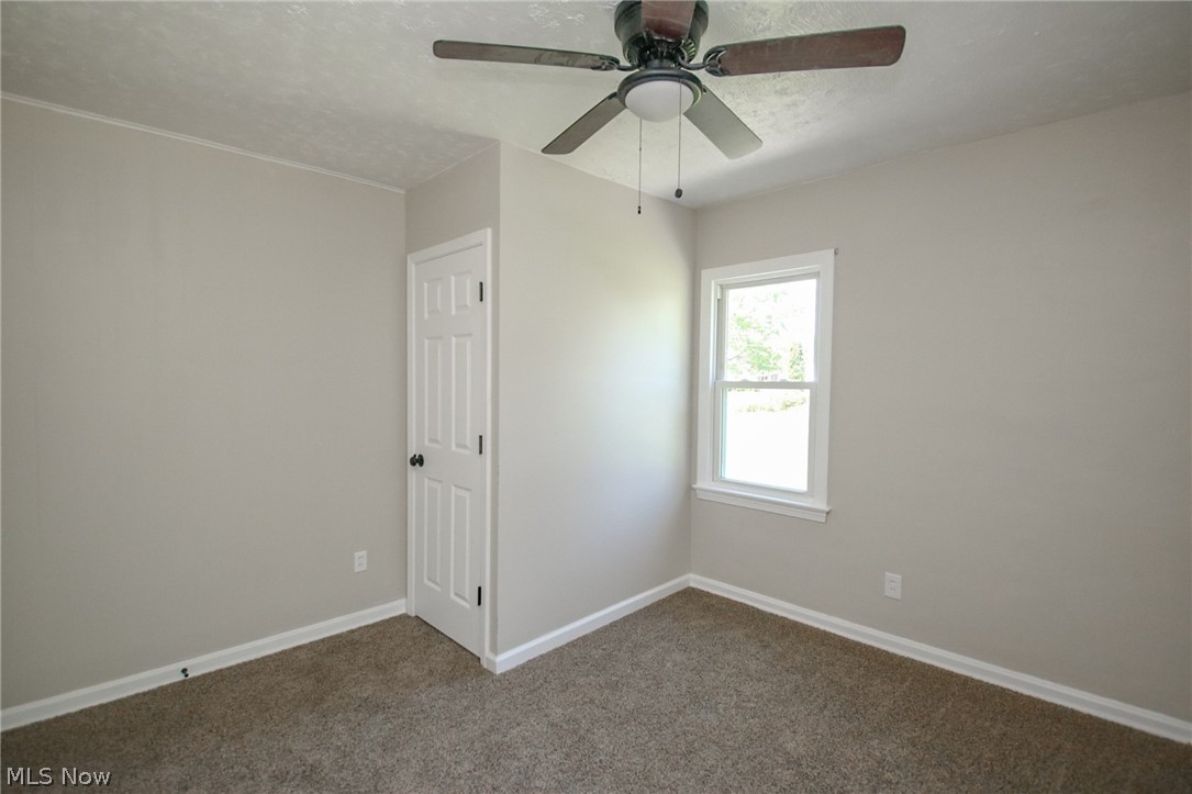 17 N Richview Avenue Youngstown OH 44509
