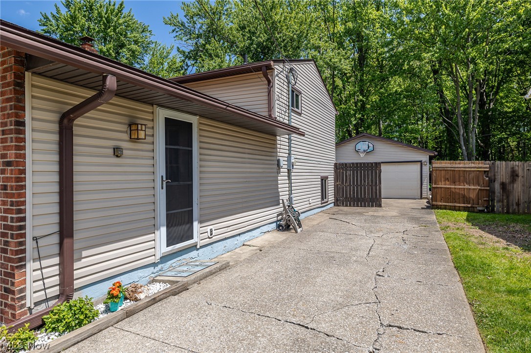 6243 Rosebelle Avenue North Ridgeville OH 44039