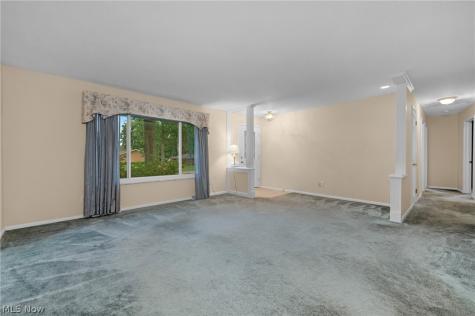 5157 Evergreen Drive North Olmsted OH 44070