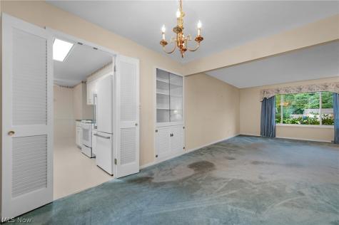 5157 Evergreen Drive North Olmsted OH 44070