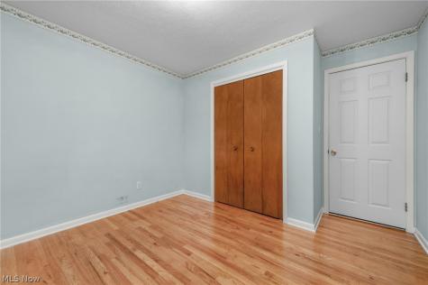 5157 Evergreen Drive North Olmsted OH 44070