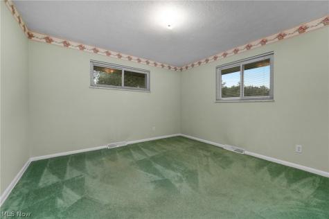 5157 Evergreen Drive North Olmsted OH 44070