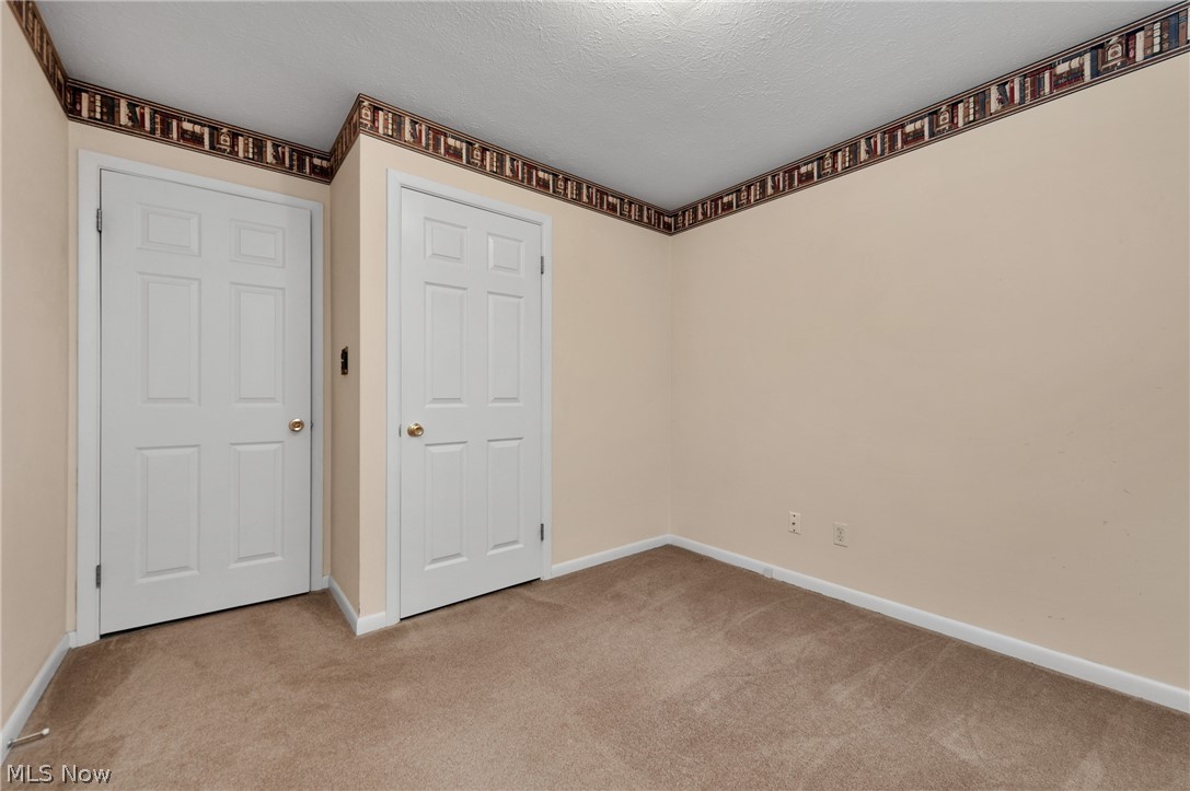 5157 Evergreen Drive North Olmsted OH 44070