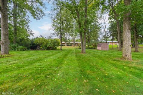 5157 Evergreen Drive North Olmsted OH 44070