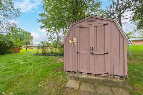5157 Evergreen Drive North Olmsted OH 44070