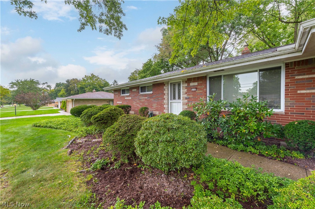 5157 Evergreen Drive North Olmsted OH 44070