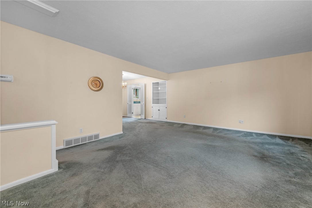 5157 Evergreen Drive North Olmsted OH 44070