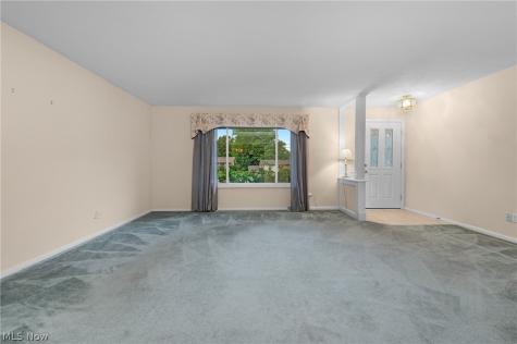 5157 Evergreen Drive North Olmsted OH 44070