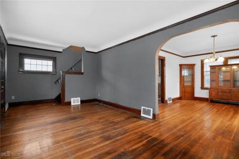 3559 Lloyd Road Cleveland OH 44111