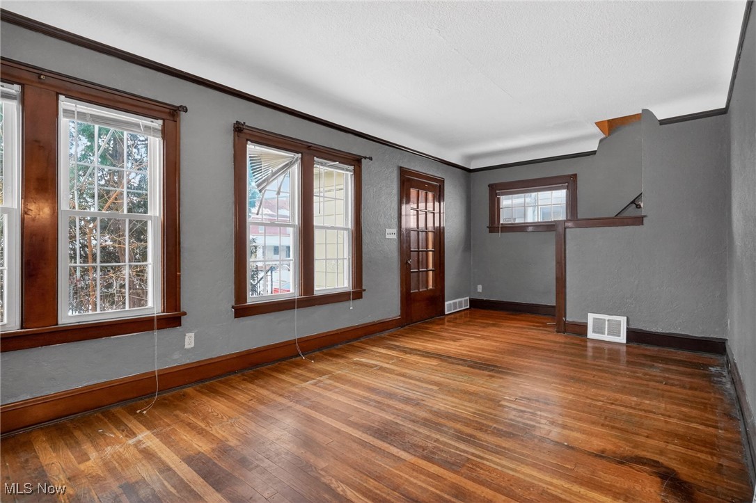 3559 Lloyd Road Cleveland OH 44111