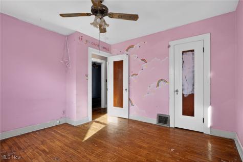 3559 Lloyd Road Cleveland OH 44111