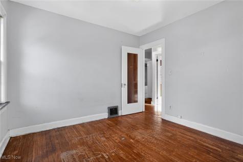 3559 Lloyd Road Cleveland OH 44111