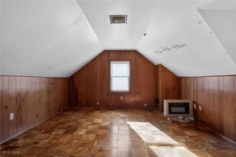 3559 Lloyd Road Cleveland OH 44111