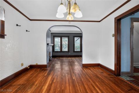 3559 Lloyd Road Cleveland OH 44111