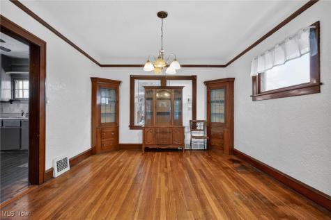 3559 Lloyd Road Cleveland OH 44111