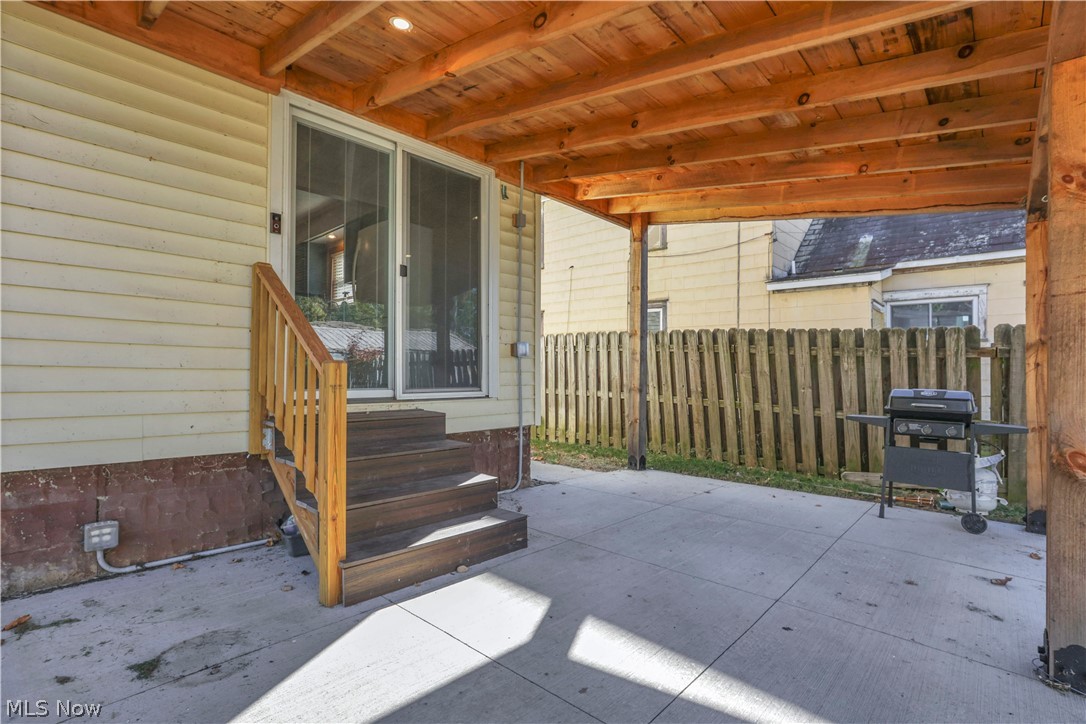516 Mulvane Street Newcomerstown OH 43832