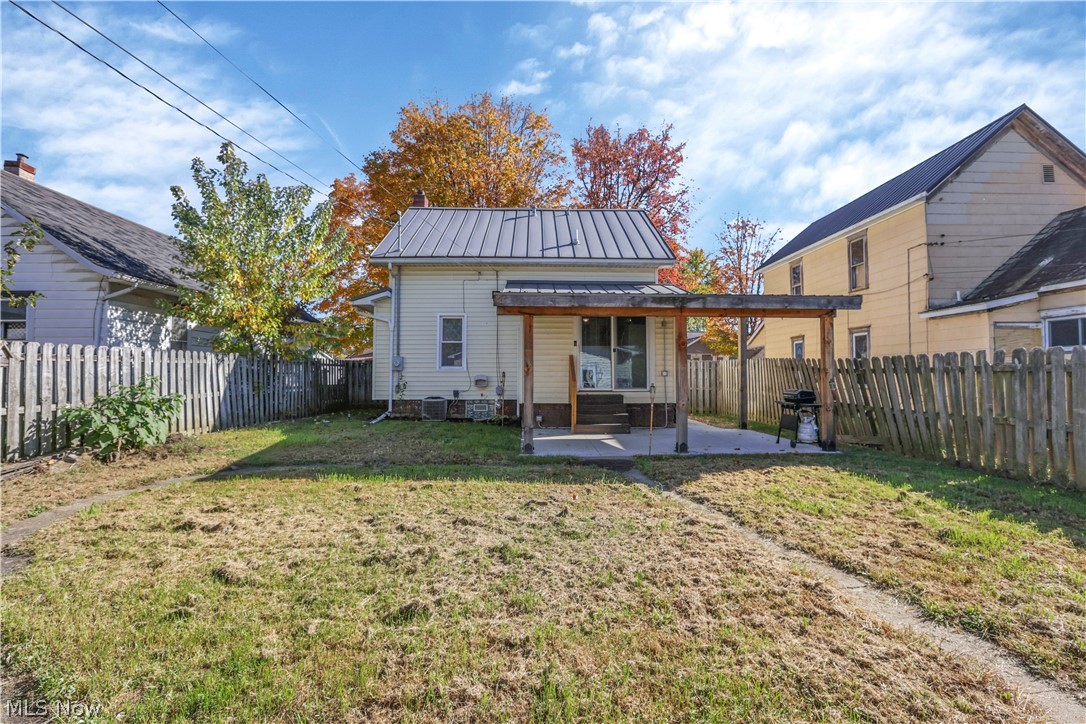 516 Mulvane Street Newcomerstown OH 43832