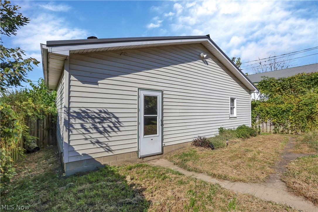 516 Mulvane Street Newcomerstown OH 43832