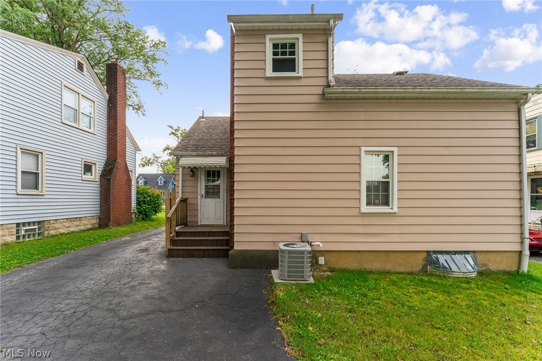 92 Leighton Avenue Boardman OH 44512