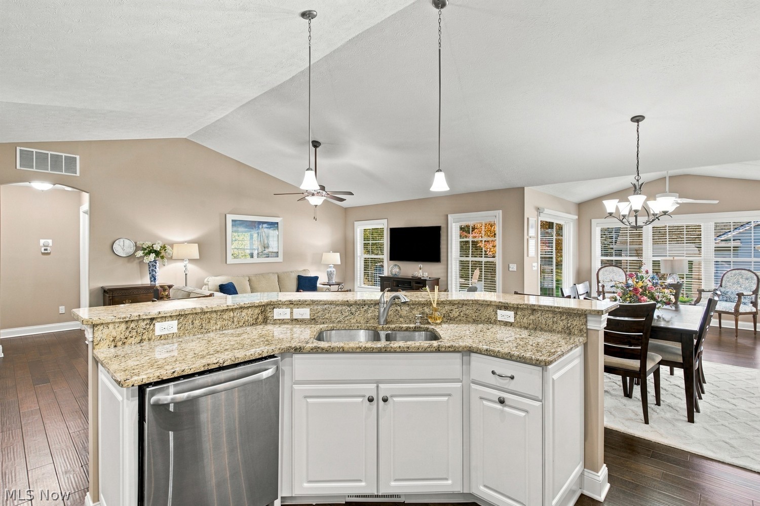 478 Water Pointe Lane Brunswick OH 44212