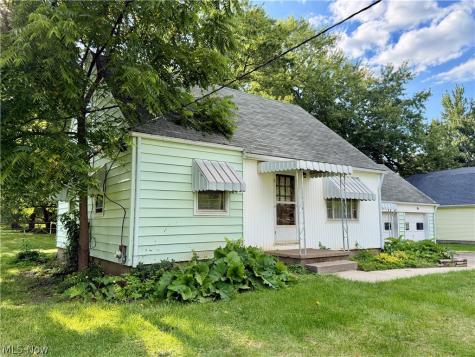 4111 Broadway Avenue NE Louisville OH 44641
