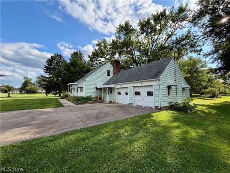 4111 Broadway Avenue NE Louisville OH 44641