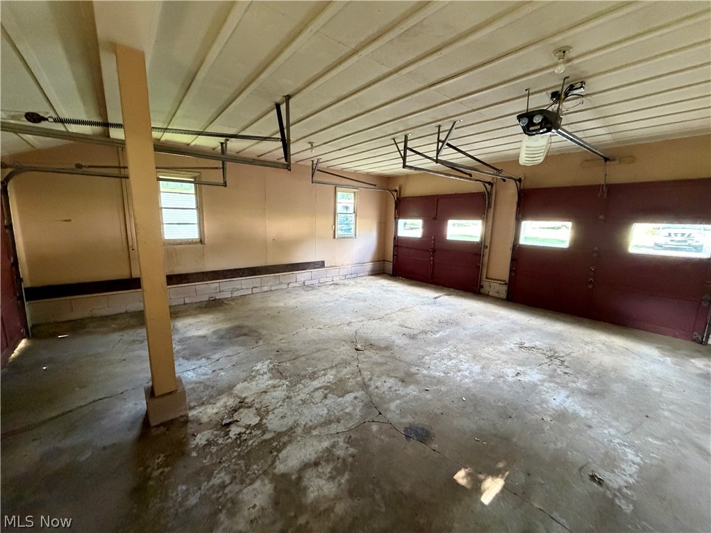 4111 Broadway Avenue NE Louisville OH 44641