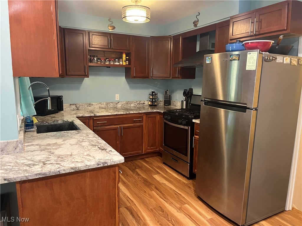 888 Richmond Road Lyndhurst OH 44124