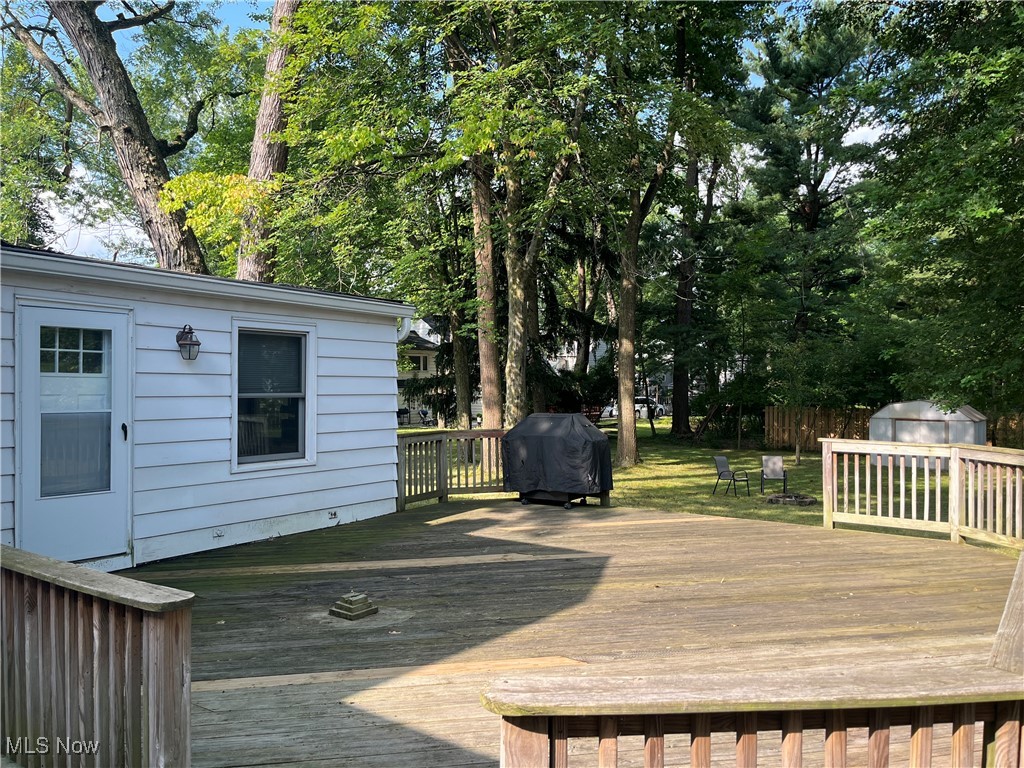 888 Richmond Road Lyndhurst OH 44124