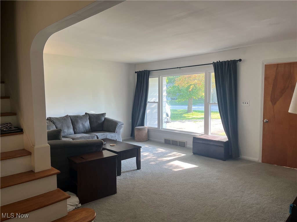 888 Richmond Road Lyndhurst OH 44124