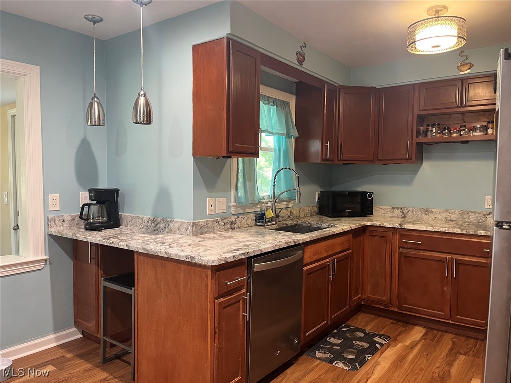 888 Richmond Road Lyndhurst OH 44124