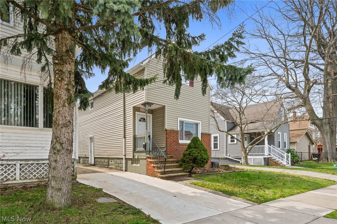 11915 Franklin Boulevard Lakewood OH 44107