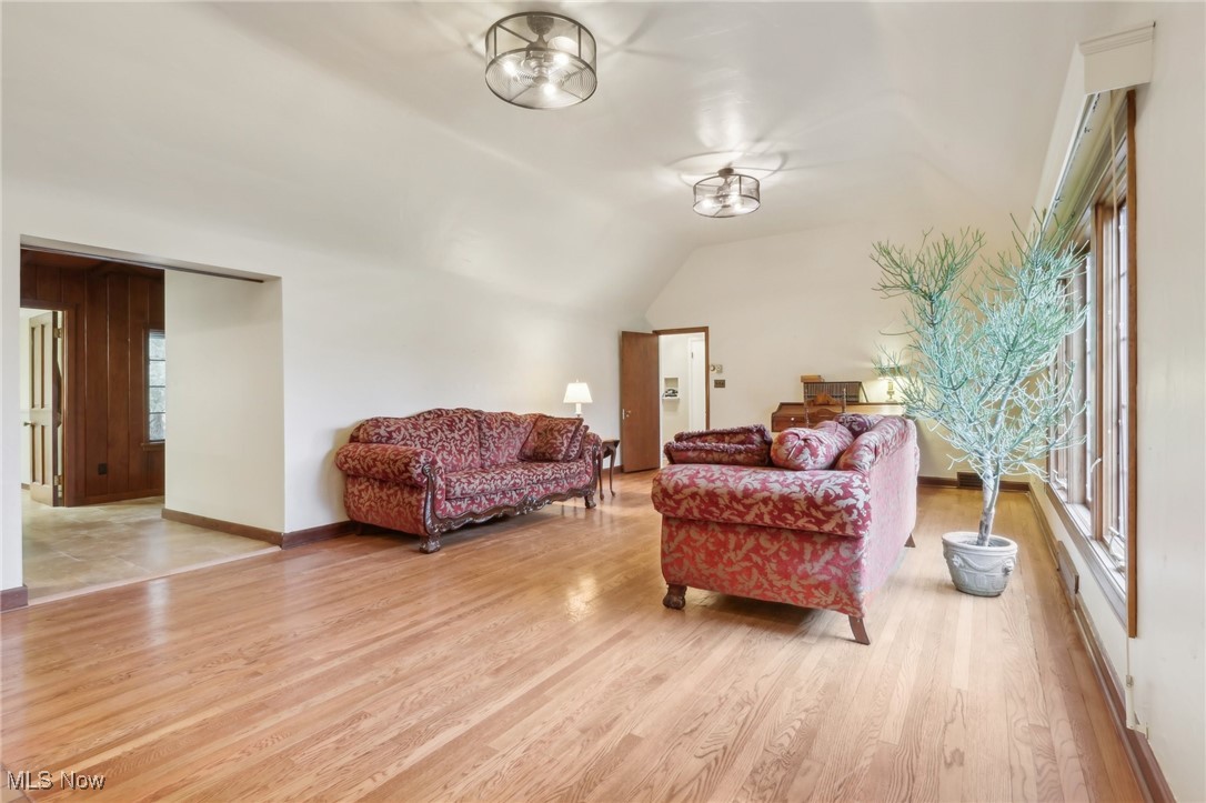 10407 Fitzwater Road Brecksville OH 44141