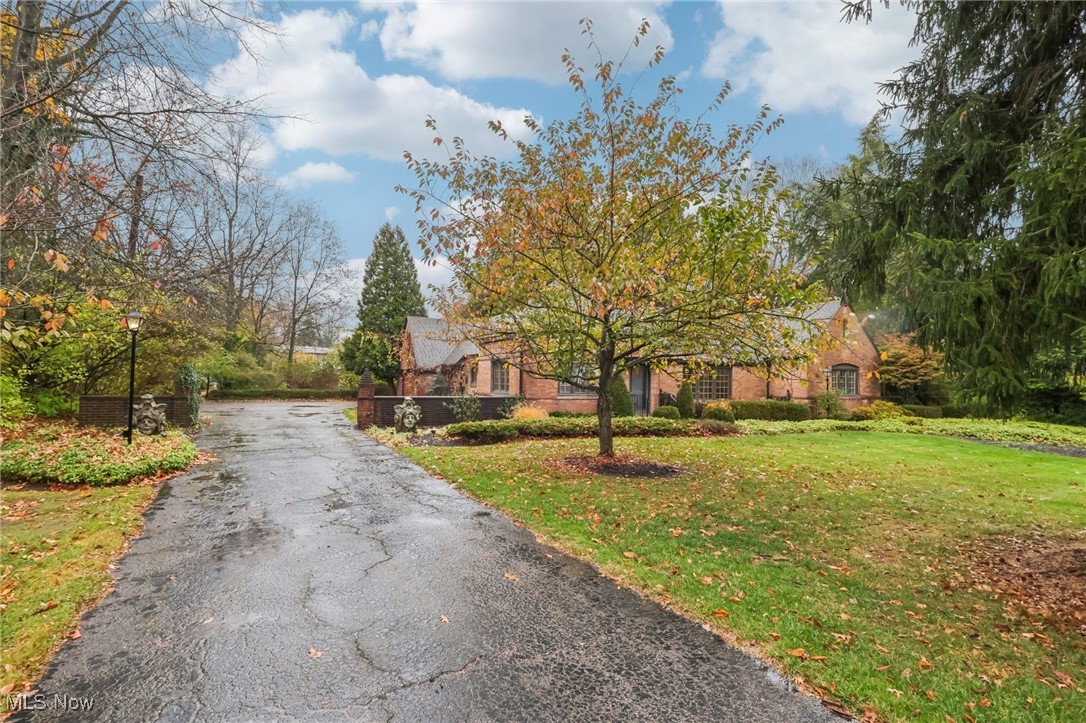 10407 Fitzwater Road Brecksville OH 44141