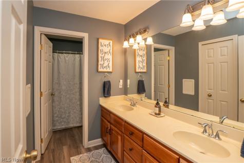 6385 Sylvian Street NW North Canton OH 44720