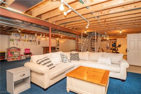 6385 Sylvian Street NW North Canton OH 44720