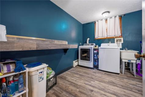 825 Valley Drive Amherst OH 44001