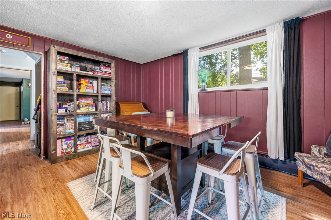 825 Valley Drive Amherst OH 44001