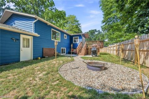 825 Valley Drive Amherst OH 44001