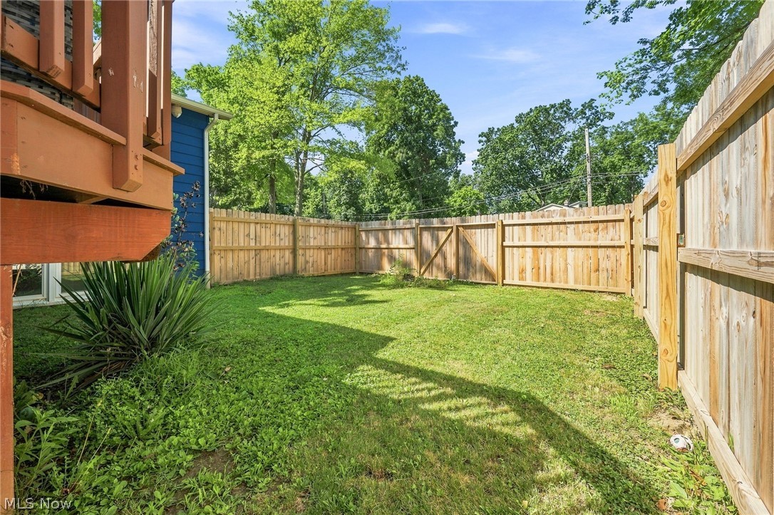 825 Valley Drive Amherst OH 44001