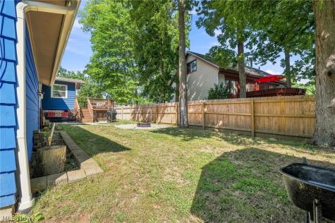 825 Valley Drive Amherst OH 44001