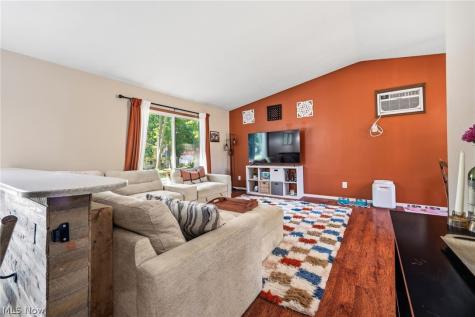 825 Valley Drive Amherst OH 44001