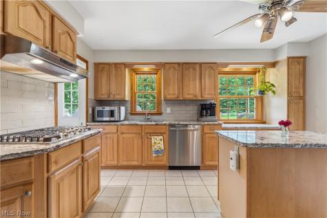 7068 Middlebrook Boulevard Middleburg Heights OH 44130