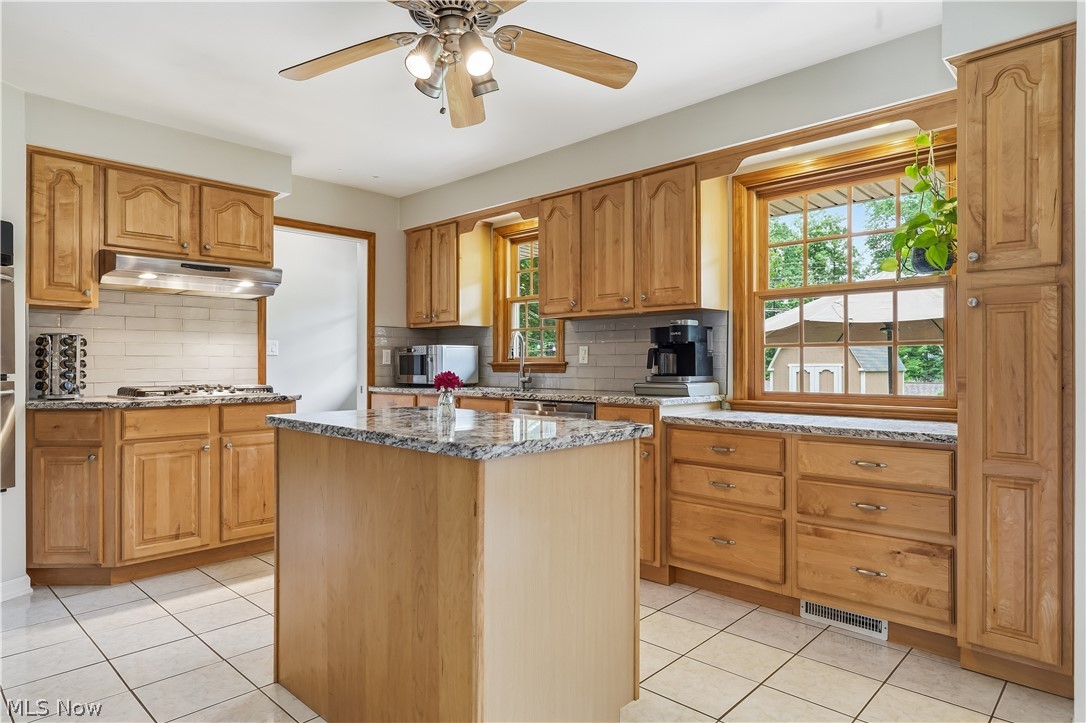 7068 Middlebrook Boulevard Middleburg Heights OH 44130