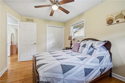 7068 Middlebrook Boulevard Middleburg Heights OH 44130